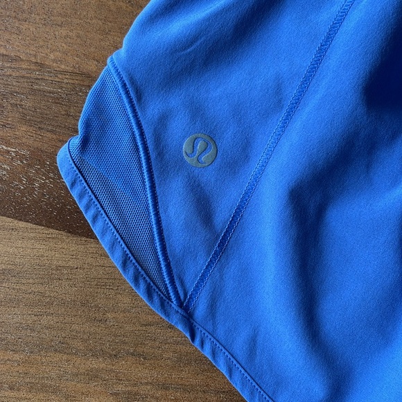 Lululemon Hotty Hot Shorts, size 6, 2.5 inch inseam, wild indigo color - Picture 3 of 4
